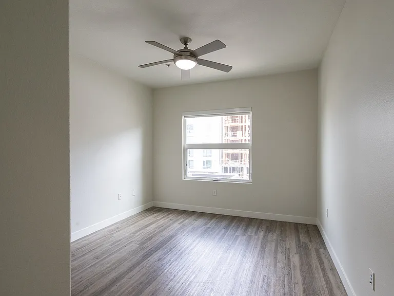 Urbana East Village Rental Flats — Photo 39