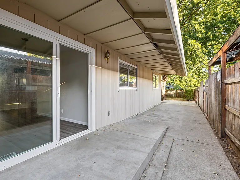 2077 Hill Way — Photo 18