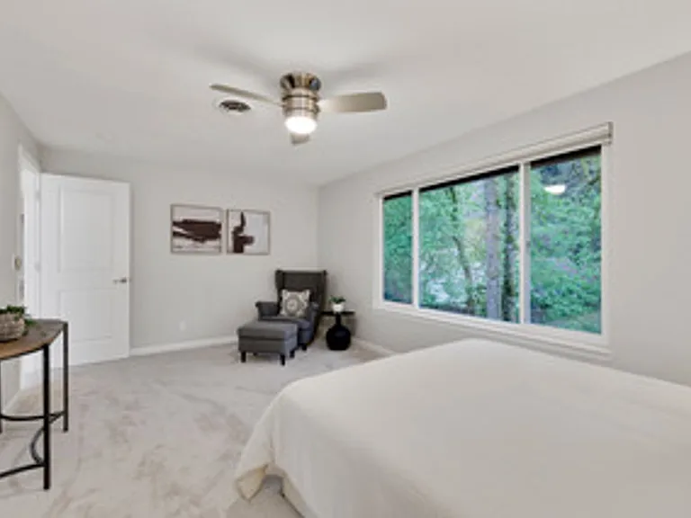 18679 Indian Creek Dr — Photo 35