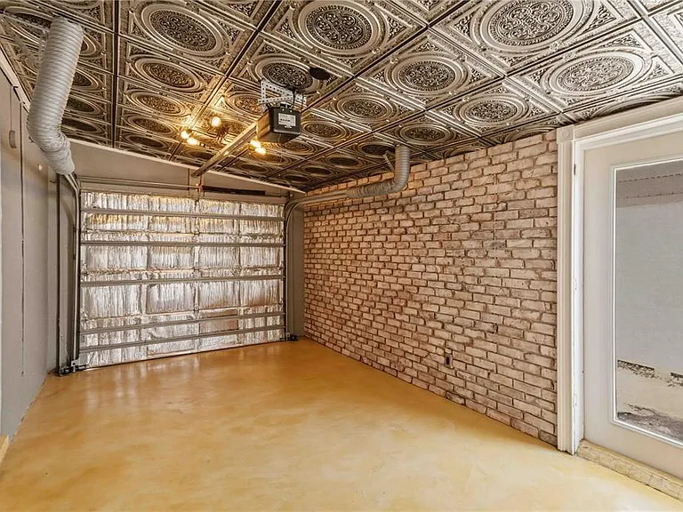 2713 W Braddock St — Photo 24