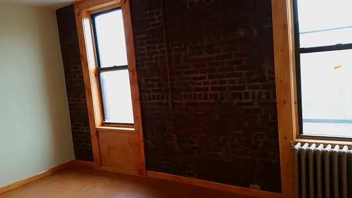 Rented by MCR Realty | media 11