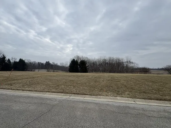 1711 Littler Dr, Chesterton, IN 46304