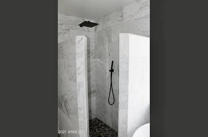 Rain shower head