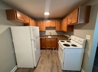 2109 119th St APT 5, Blue Island, IL 60406