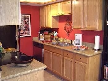 2nd image of 2540 W Maryland Ave APT 127