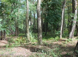 7 Yeager Ave, Dallas, PA 18612