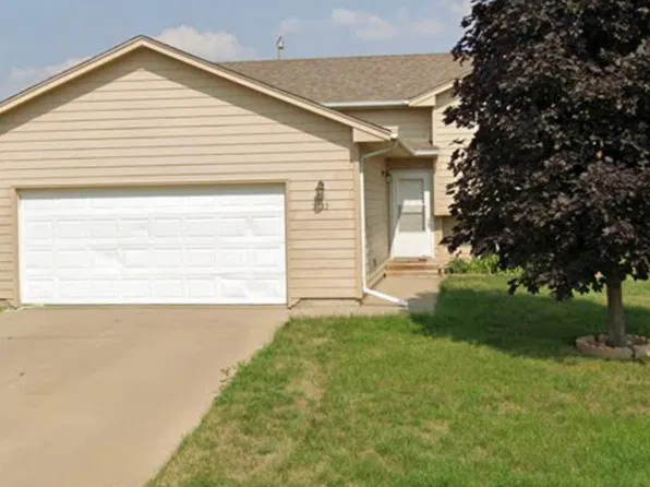 3612 S Klein Ave, Sioux Falls, SD 57106