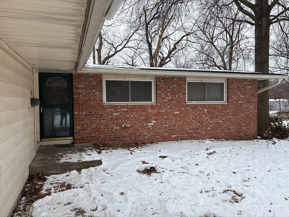 2nd image of 2615 Belle Crest Dr