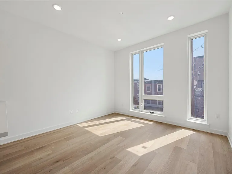 2020 Frankford Ave #306 — Photo 4