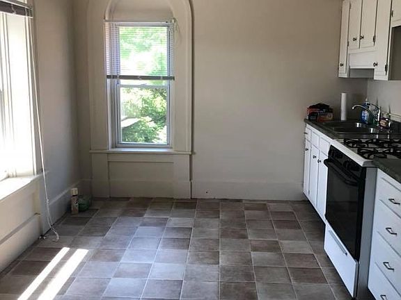4th image of 1005 Orchard St APT 3