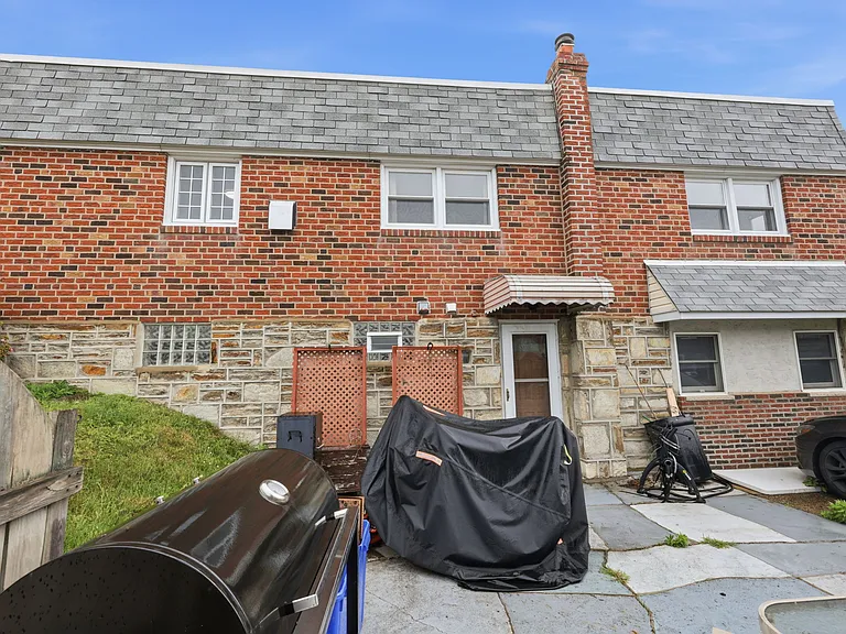 3839 Janice St — Photo 14