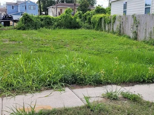 3255 Bloomingdale Ct, New Orleans, LA 70125