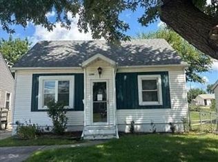 1280 34th St NE, Cedar Rapids, IA 52402