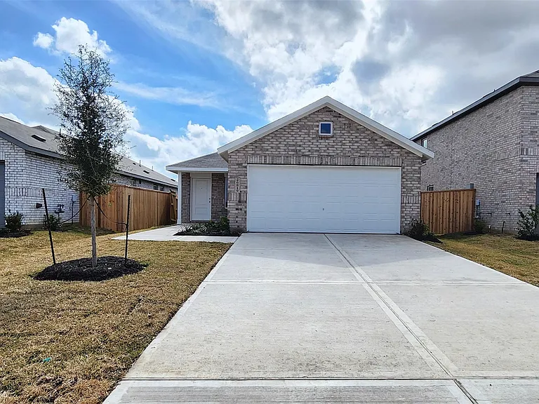 26819 Feather Reed Dr — Photo 1