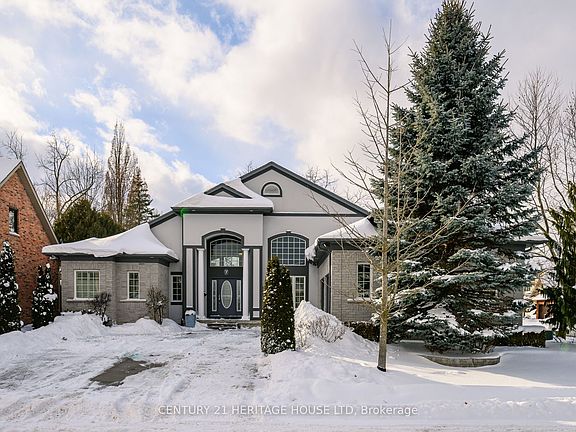 2nd image of 7 Edwin Dr