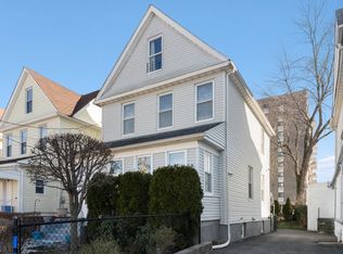 28 Winthrop Ave, New Rochelle, NY 10801