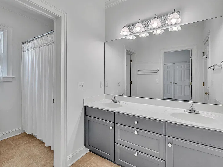 729 Harrow Ln — Photo 42
