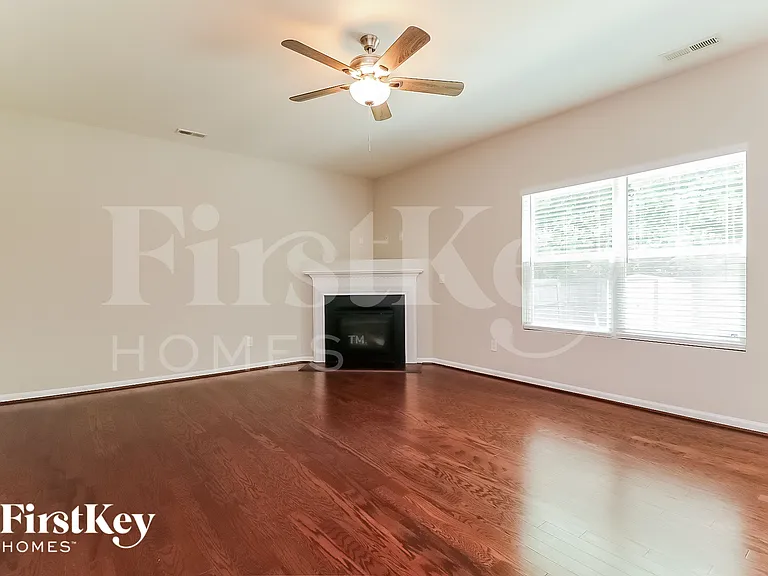 6328 Bunker Hill Dr — Photo 3