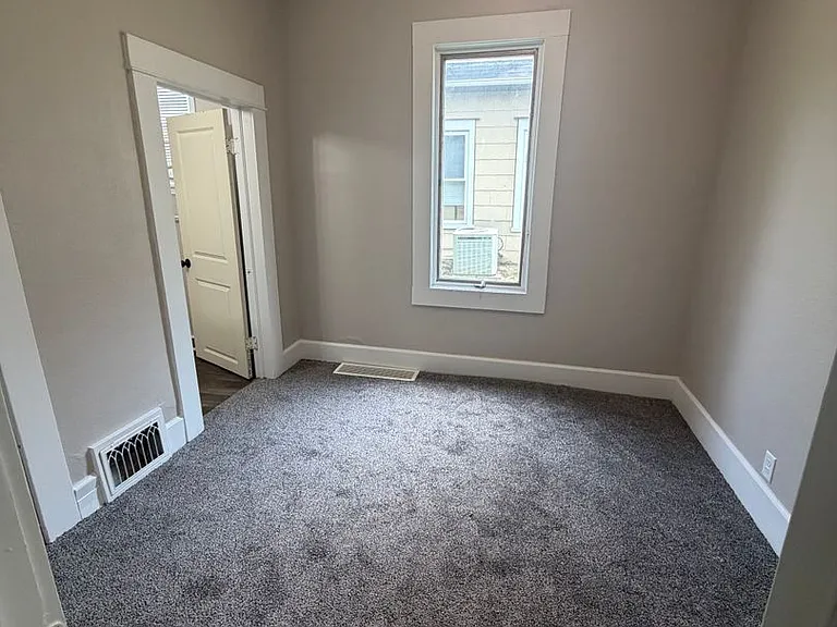 513 E Colorado Ave — Photo 7