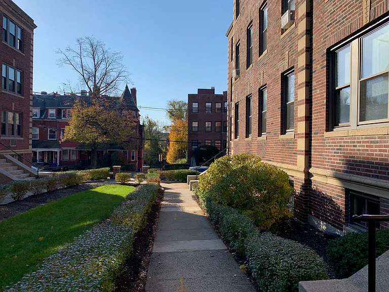 100 Longwood Ave — Photo 15