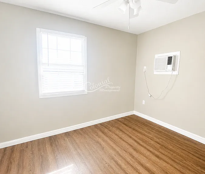 1406 Meadows Dr — Photo 10