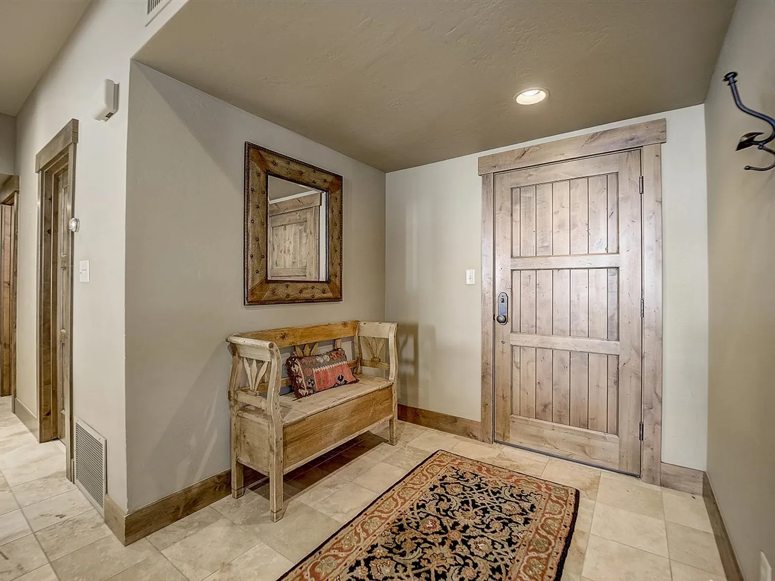 2 bed, 1597 sqft, $5,500 — Photo 4