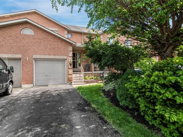 127 Terni Blvd, Hamilton, ON L8W 3W4