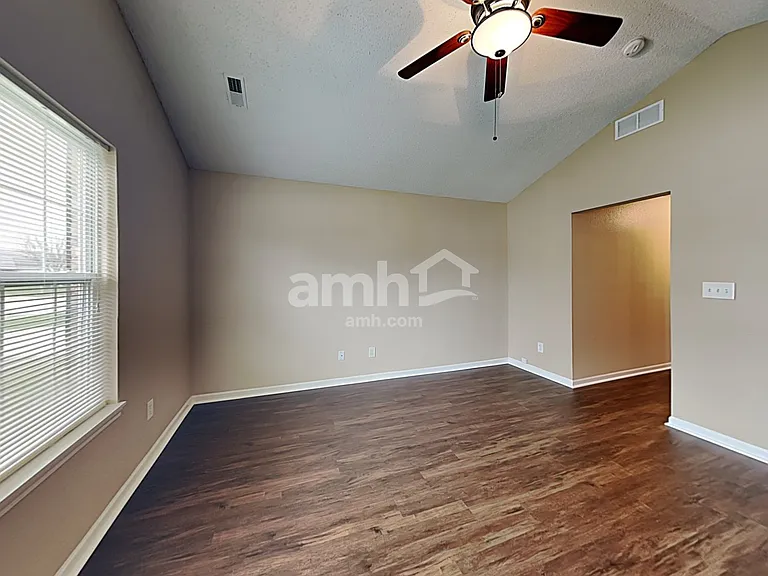 5606 Wood Hollow Dr — Photo 12