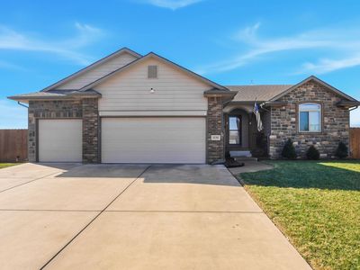 1130 N Lake Ridge Ct, Derby, KS, 67037