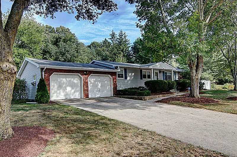 2nd image of 4 Peacedale Rd