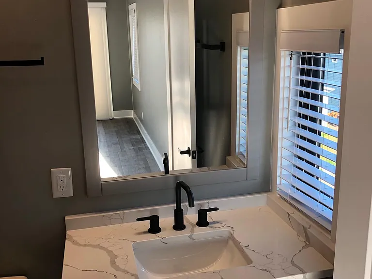 1630 Carrollton Ave — Photo 17
