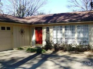 1804 E Longhills Rd, Benton, AR 72019