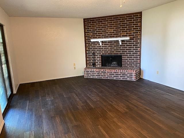 1st image of 520 Edwards Dr