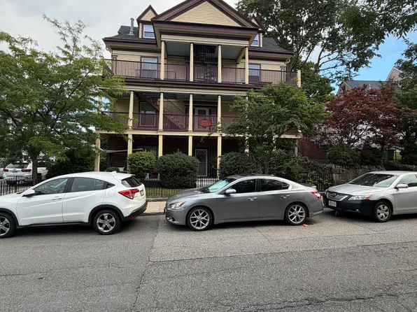 40 Cushing Ave APT 5, Dorchester, MA 02125