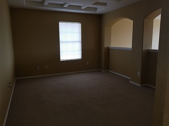 5th image of 2109 Ithica Ave