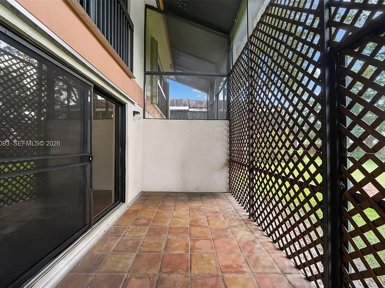 4241 SW 71st Way #4241 — Photo 31