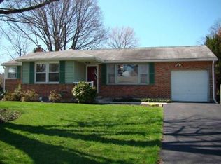 2468 Cambridge Rd, York, PA 17402