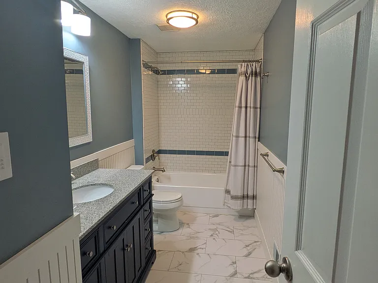 Streamvale Cir — Photo 44