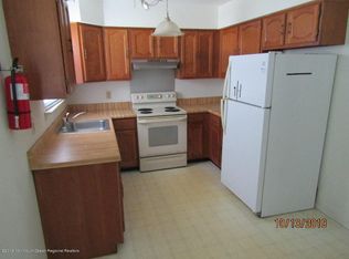 1B Golden Ct, Whiting, NJ 08759