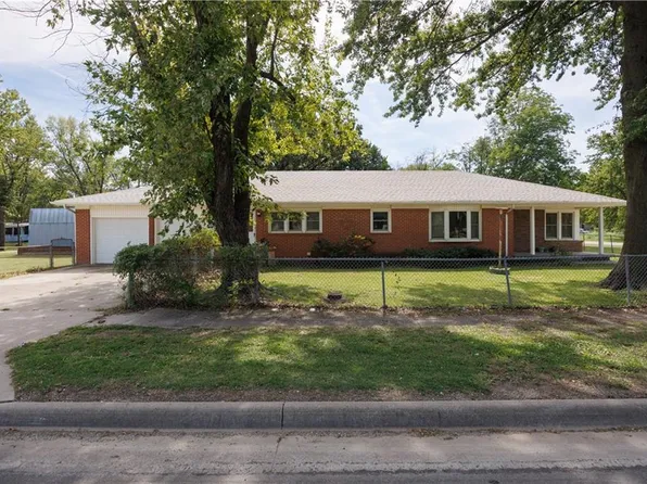 1230 Main St, Altoona, KS 66710