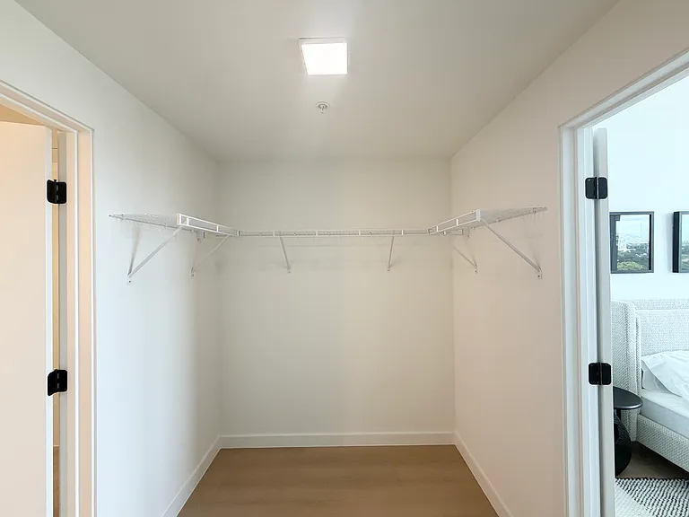 166 NW 29th St #2 — Photo 10