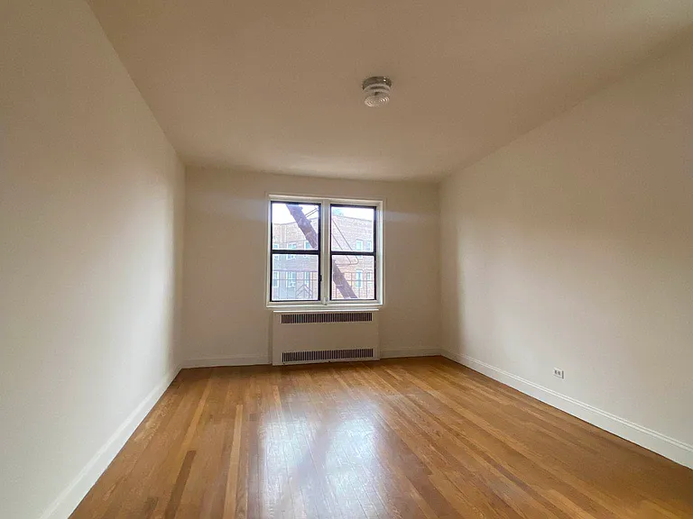 4216 80th St #3E — Photo 1