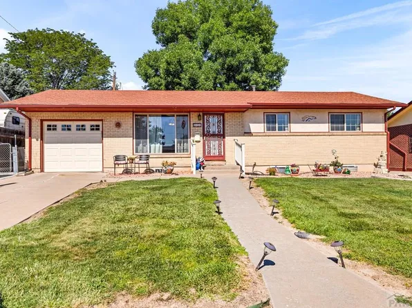 2619 Ridgewood Ln, Pueblo, CO 81005