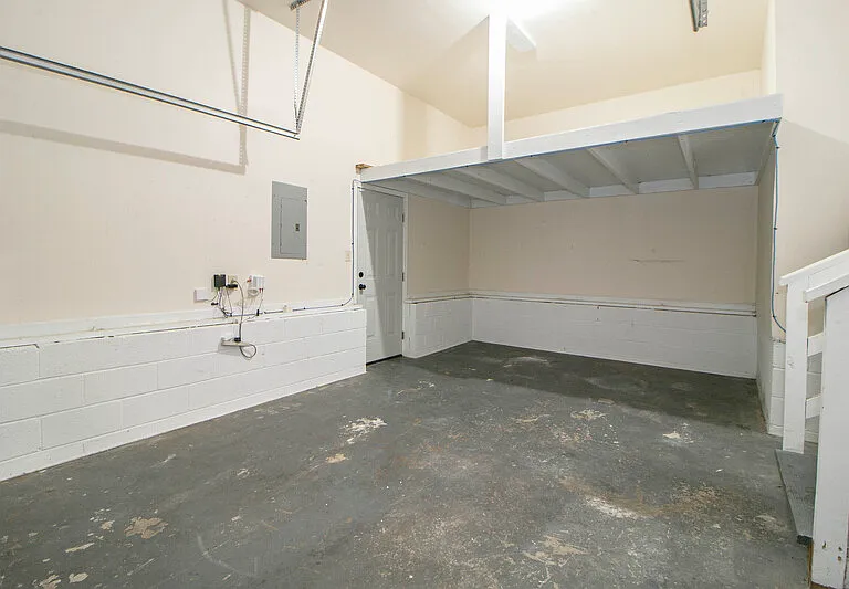 1212 Kendall Dr — Photo 11