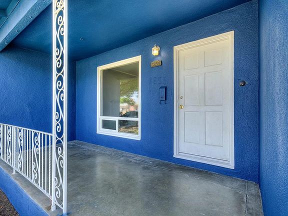 3rd image of 3858 Maywood Dr N
