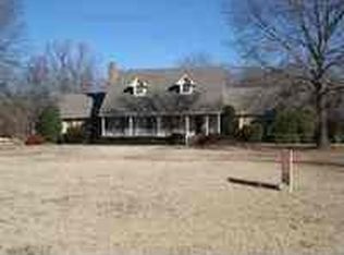 10 Crestridge Dr, Jackson, TN 38305