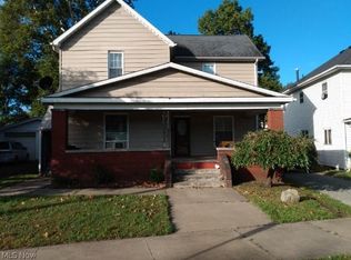 910 N Walnut St, Dover, OH