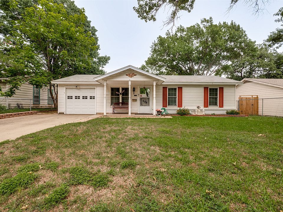 1st image of 209 Helen Dr