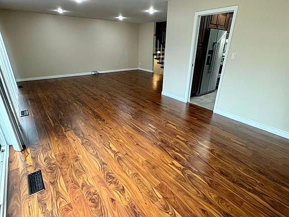 3rd image of 7146 Pebble Park Dr
