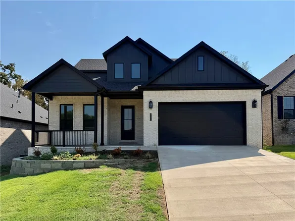 2532 N Crossover Rd, Fayetteville, AR 72703